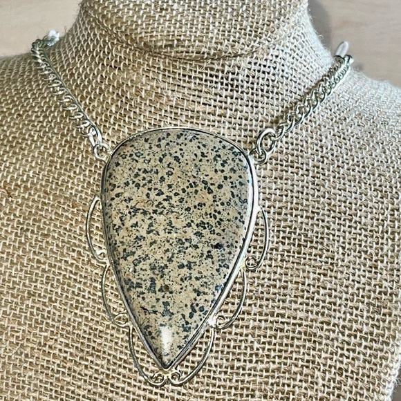 Beautiful Large Dalmatian Jasper Pendant Necklace 15” - 17” - Picture 9 of 10